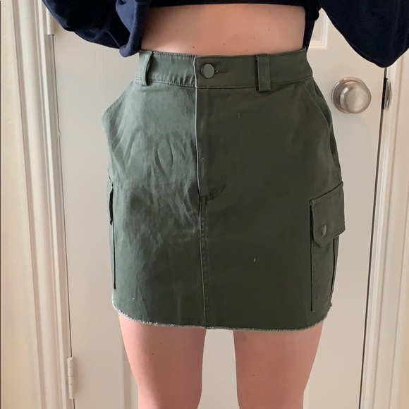 Forever 21 Army Green Skirt - Picture 4 of 5